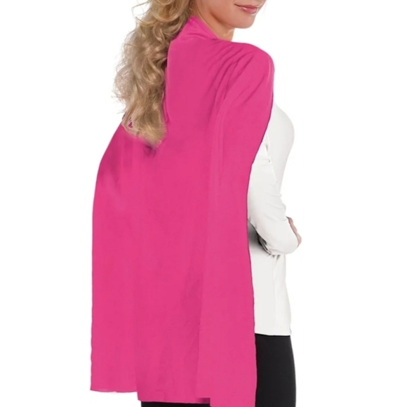Amscan Solid Color Super Hero Costume 30" Cape in Pink - Picture 2 of 5